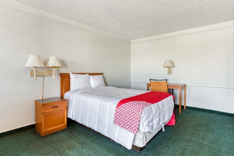 Hemp South Hotel 2*